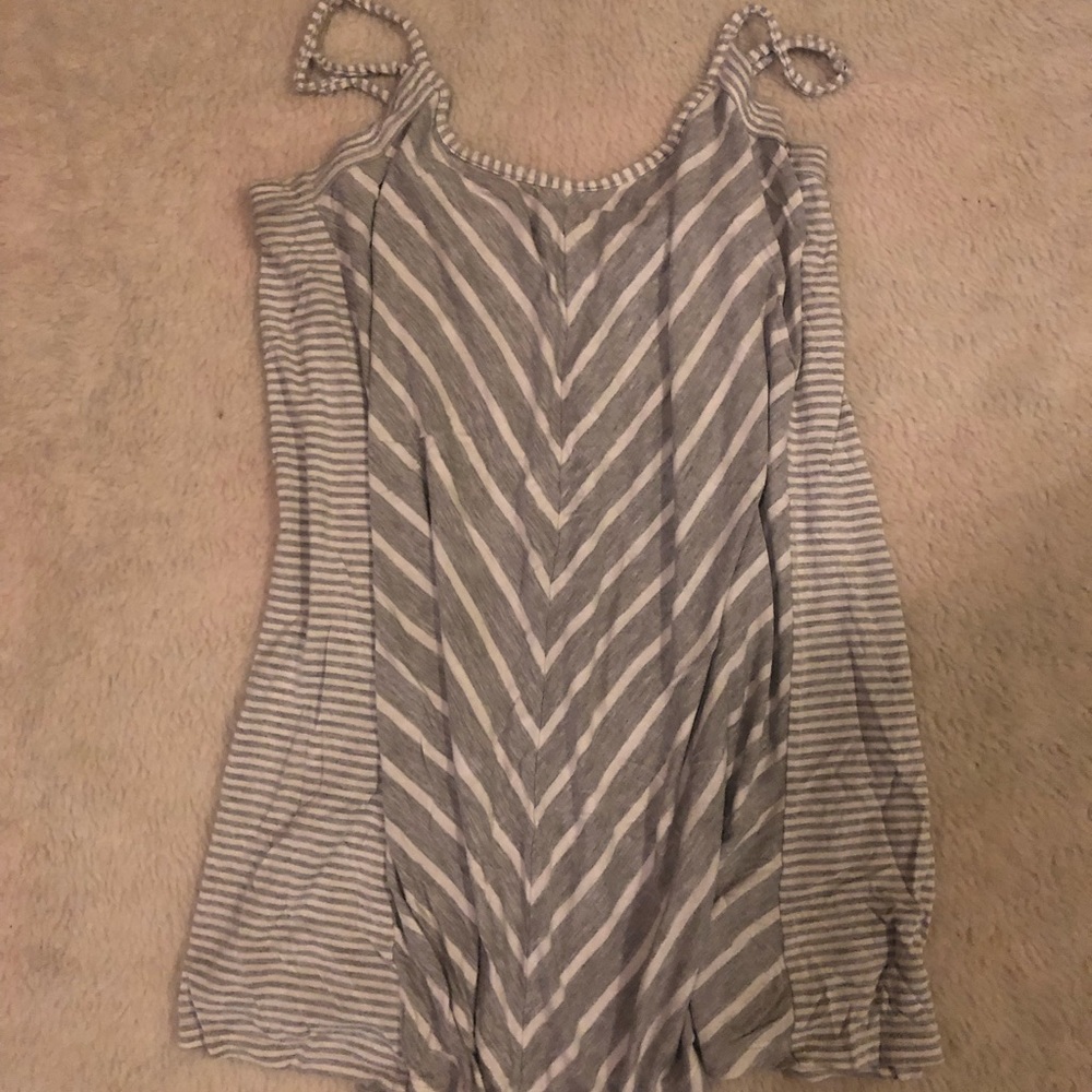 Maternity top size Large Jessica Simpson